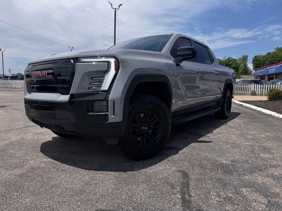 2026 GMC Sierra 5th Gen - Image 3 of 16