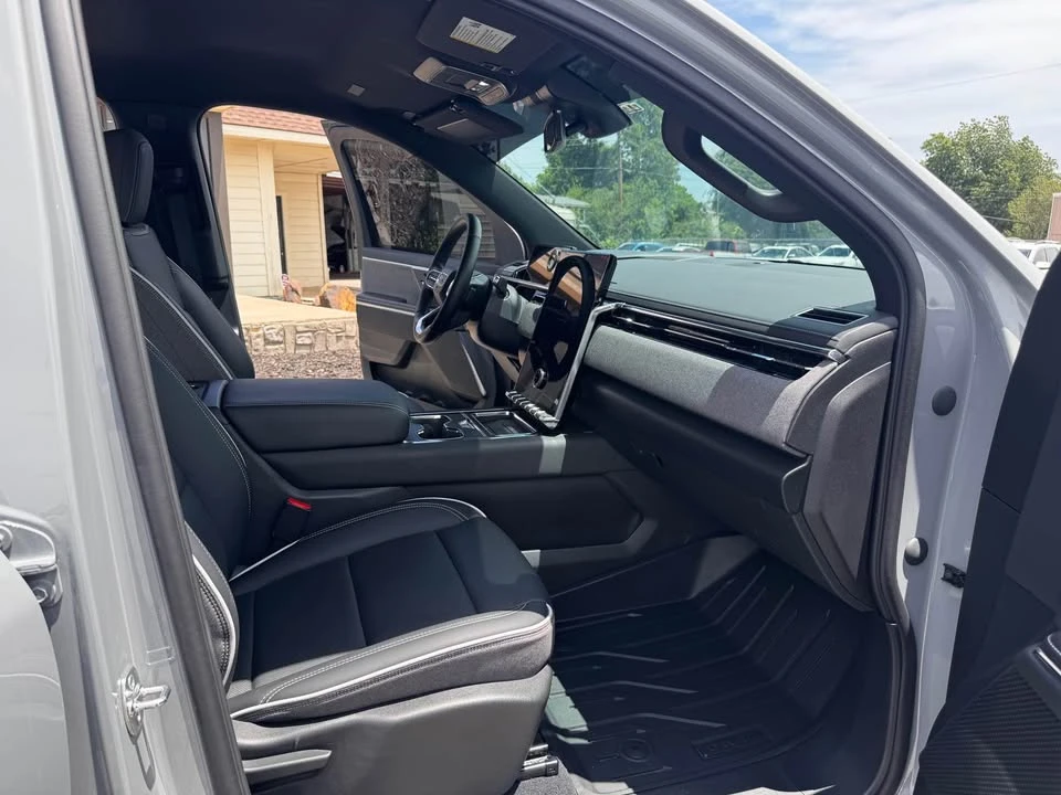 2026 GMC Sierra 5th Gen - Image 9 of 16