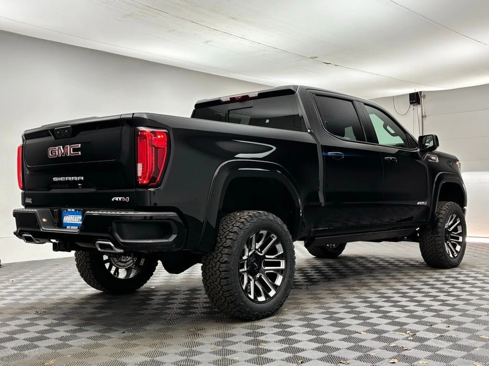 2026 GMC Sierra 5th Gen - Image 8 of 12