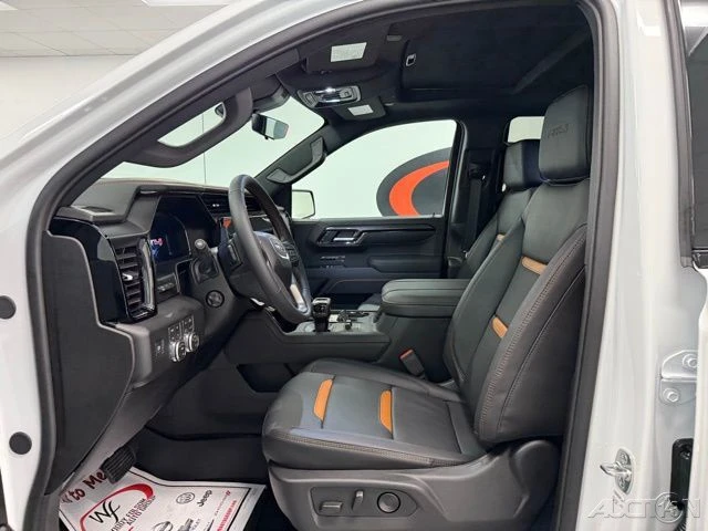 2026 GMC Sierra 5th Gen - Image 9 of 12
