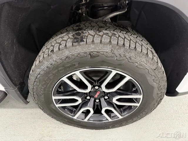 2026 GMC Sierra 5th Gen - Image 4 of 21
