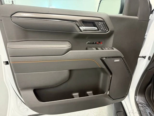 2026 GMC Sierra 5th Gen - Image 13 of 21