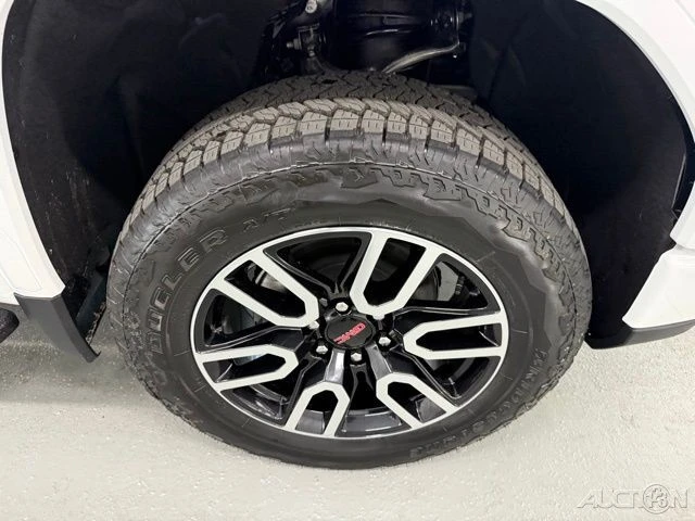 2026 GMC Sierra 5th Gen - Image 4 of 21
