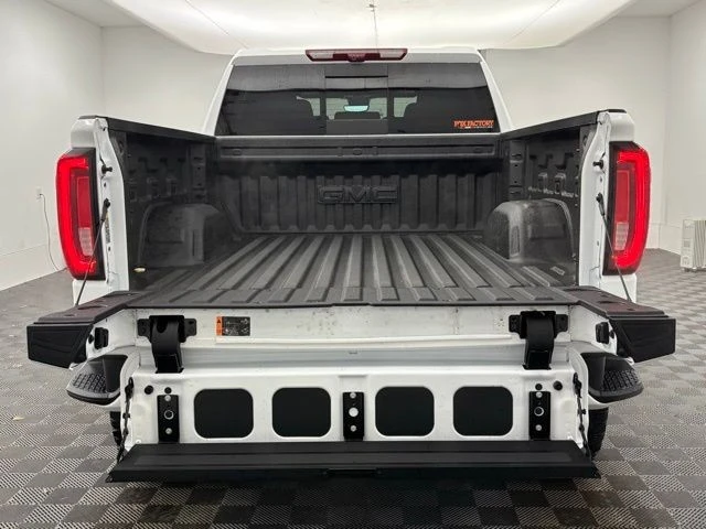 2026 GMC Sierra 5th Gen - Image 12 of 12