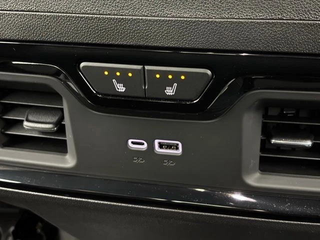 2026 GMC Sierra 5th Gen - Image 7 of 12