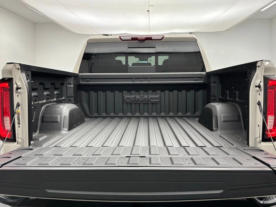 2026 GMC Sierra 5th Gen - Image 8 of 12