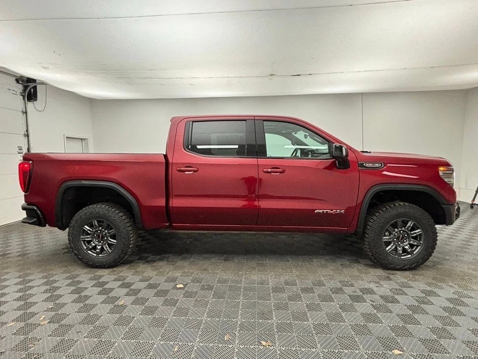 2026 GMC Sierra 5th Gen - Image 8 of 12