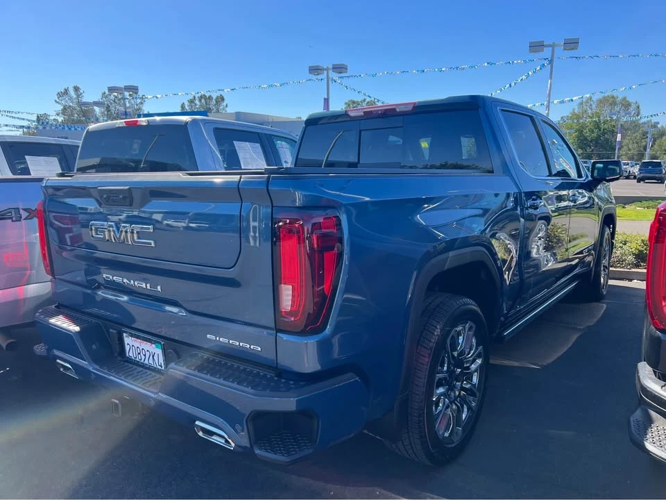 2026 GMC Sierra 5th Gen - Image 2 of 5