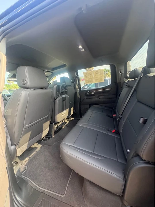 2026 GMC Sierra 5th Gen - Image 5 of 8