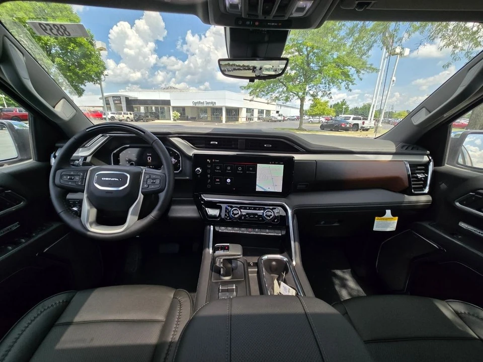 2026 GMC Sierra 5th Gen - Image 2 of 12