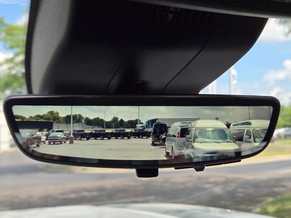 2026 GMC Sierra 5th Gen - Image 8 of 12