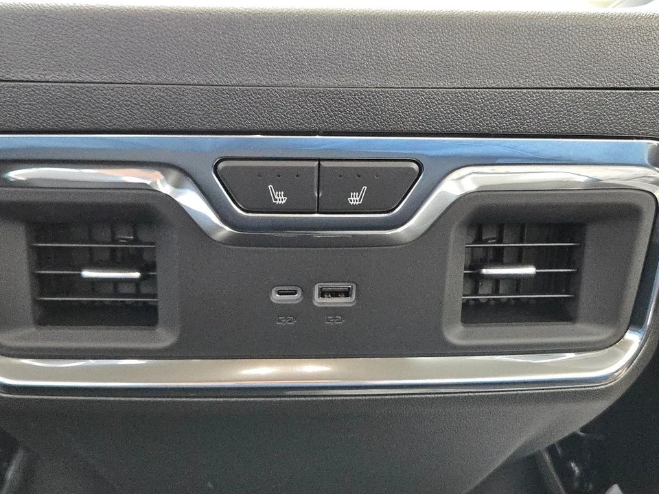 2026 GMC Sierra 5th Gen - Image 11 of 12