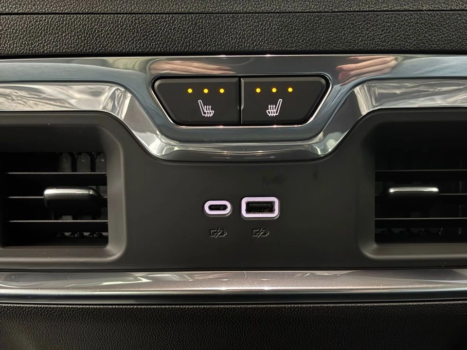 2026 GMC Sierra 5th Gen - Image 7 of 12