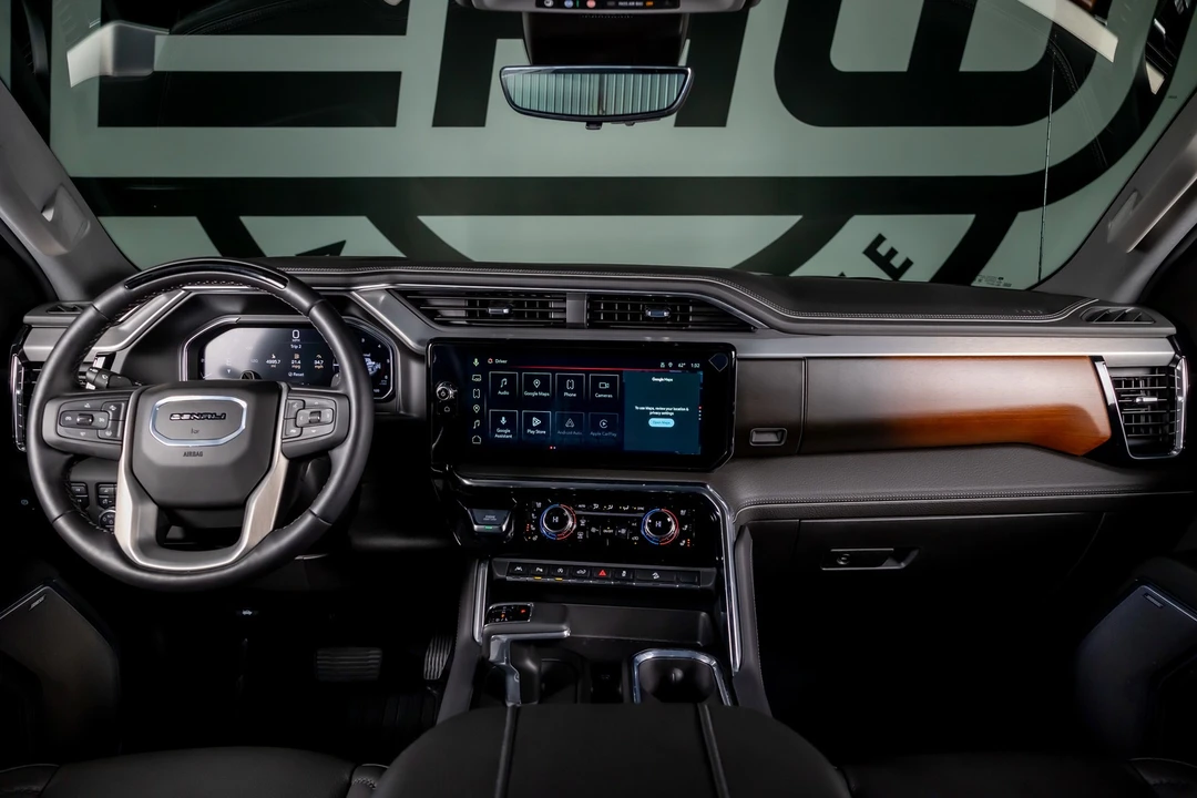 2026 GMC Sierra 5th Gen - Image 2 of 12