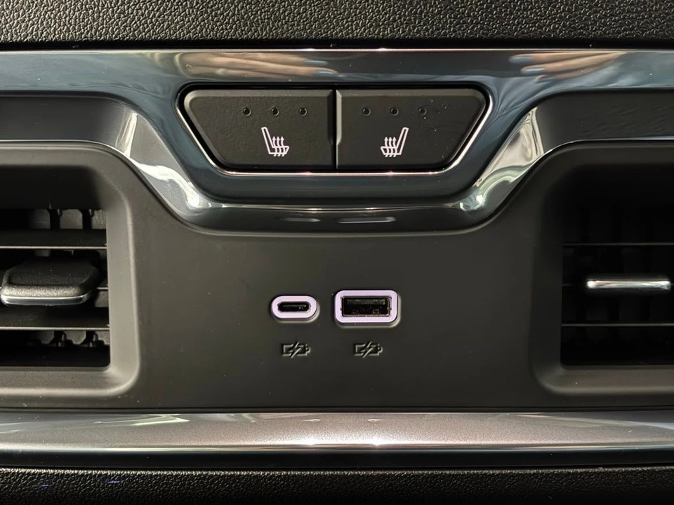 2026 GMC Sierra 5th Gen - Image 8 of 12