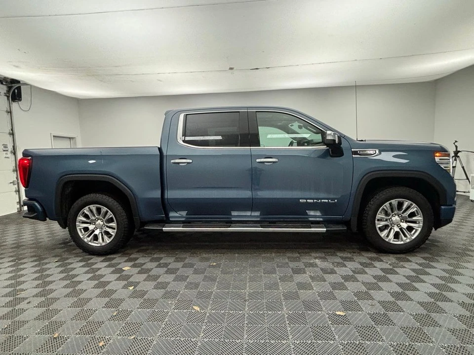 2026 GMC Sierra 5th Gen - Image 8 of 12