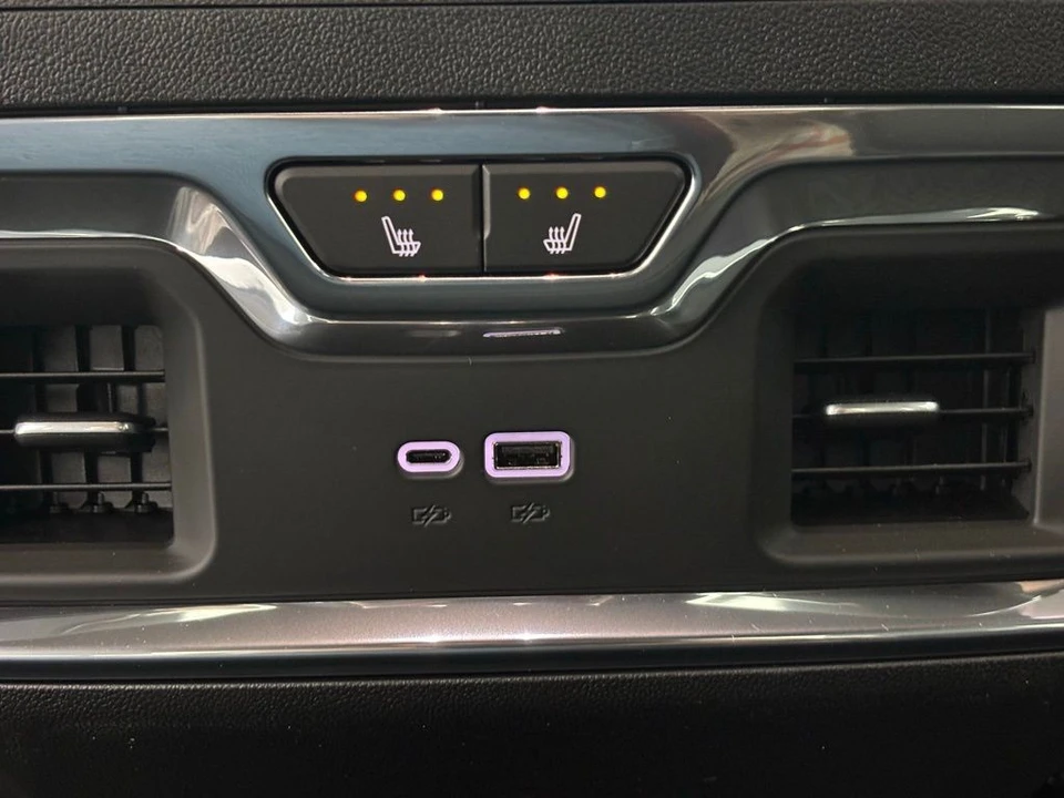 2026 GMC Sierra 5th Gen - Image 7 of 12