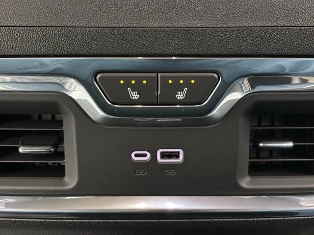 2026 GMC Sierra 5th Gen - Image 7 of 12