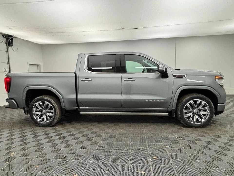 2026 GMC Sierra 5th Gen - Image 9 of 12
