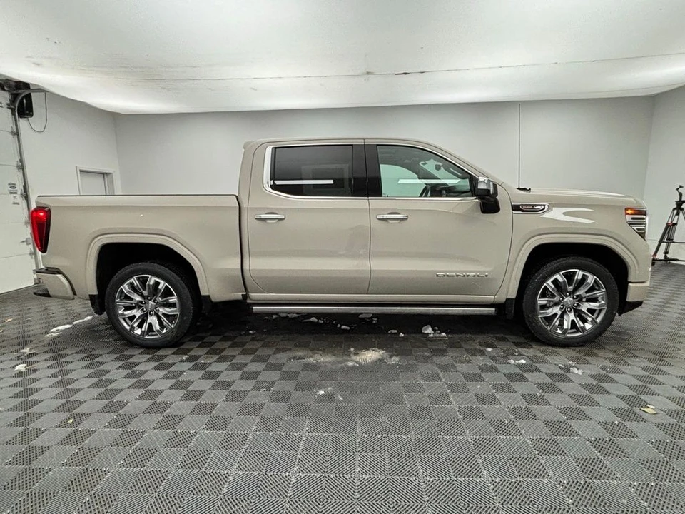 2026 GMC Sierra 5th Gen - Image 9 of 12