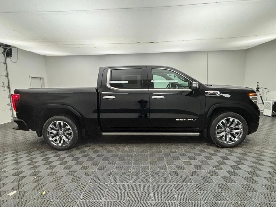 2026 GMC Sierra 5th Gen - Image 9 of 12