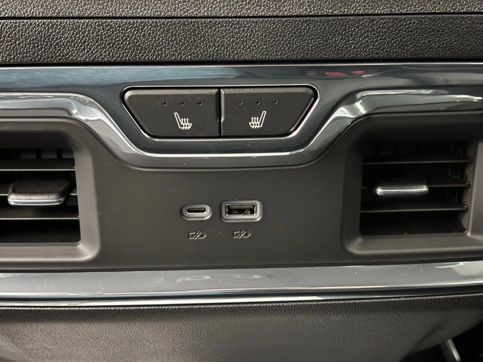 2026 GMC Sierra 5th Gen - Image 8 of 12