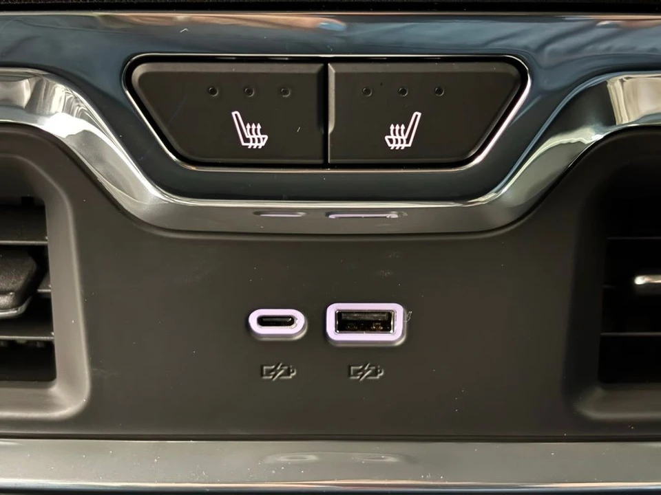 2026 GMC Sierra 5th Gen - Image 8 of 12
