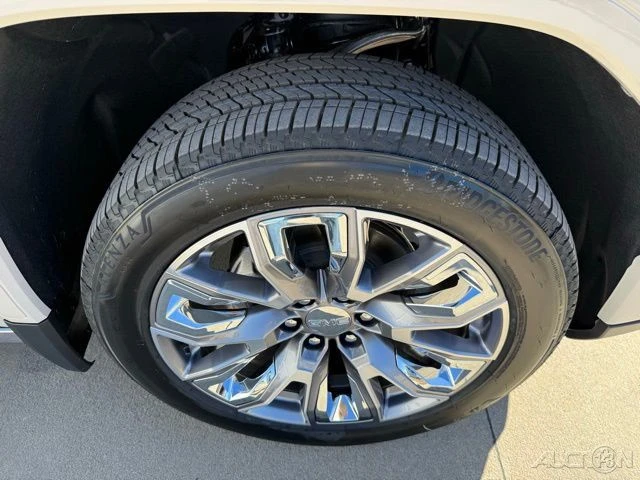 2026 GMC Sierra 5th Gen - Image 4 of 21