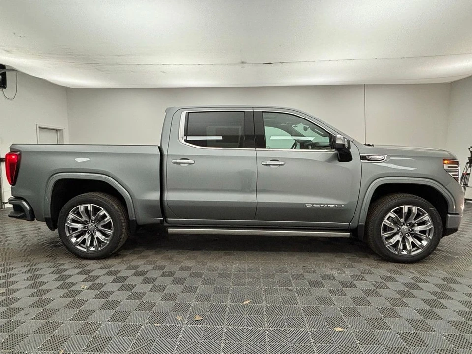 2026 GMC Sierra 5th Gen - Image 8 of 12
