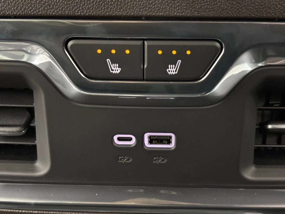 2026 GMC Sierra 5th Gen - Image 7 of 12