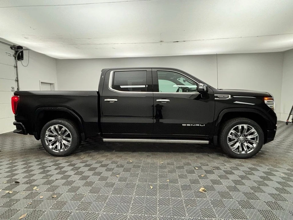 2026 GMC Sierra 5th Gen - Image 8 of 12