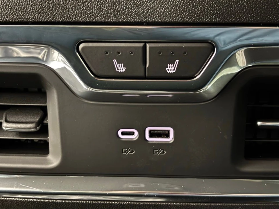 2026 GMC Sierra 5th Gen - Image 7 of 12