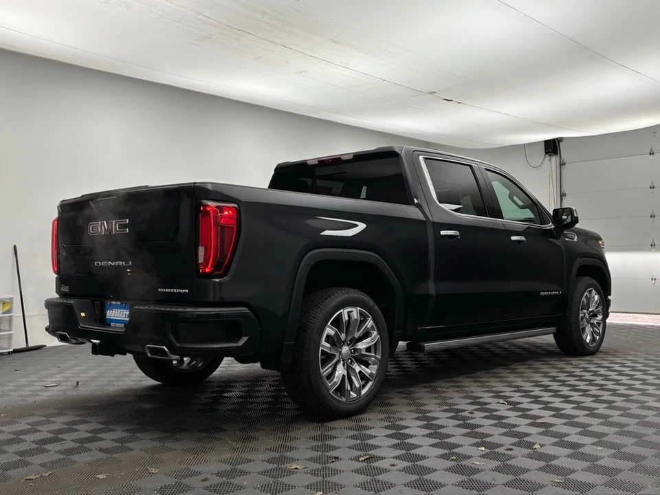 2026 GMC Sierra 5th Gen - Image 9 of 12
