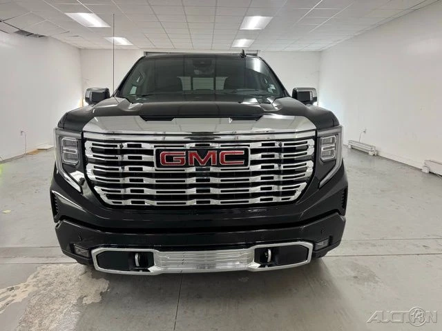 2026 GMC Sierra 5th Gen - Image 2 of 12