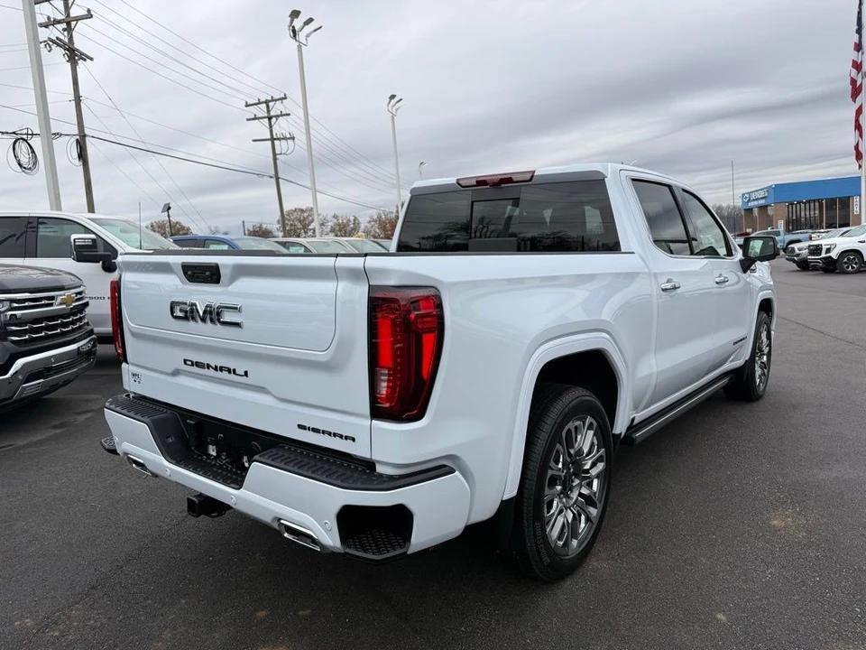 2026 GMC Sierra 5th Gen - Image 5 of 12