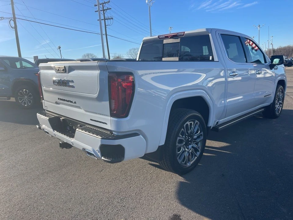 2026 GMC Sierra 5th Gen - Image 5 of 12