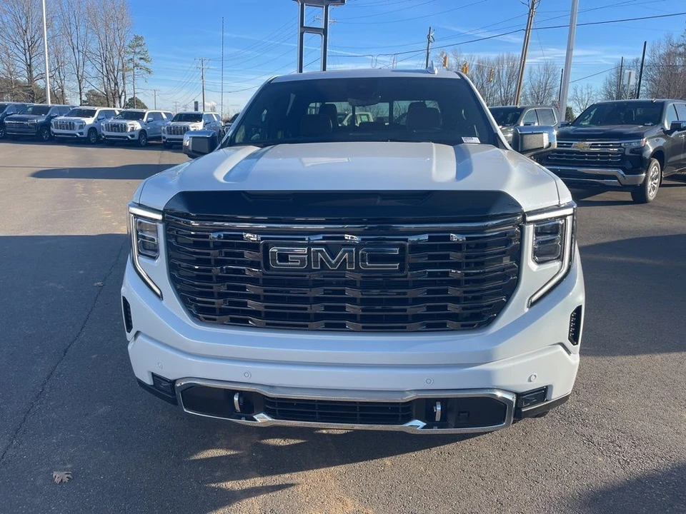 2026 GMC Sierra 5th Gen - Image 8 of 12