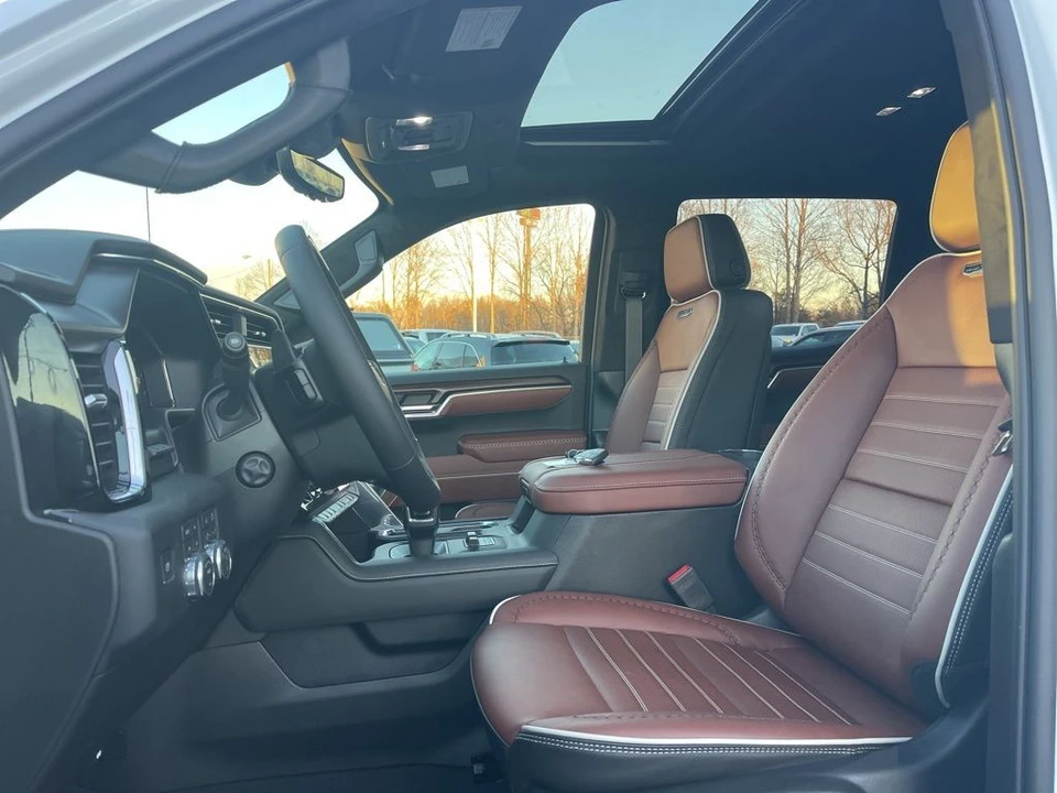 2026 GMC Sierra 5th Gen - Image 11 of 12