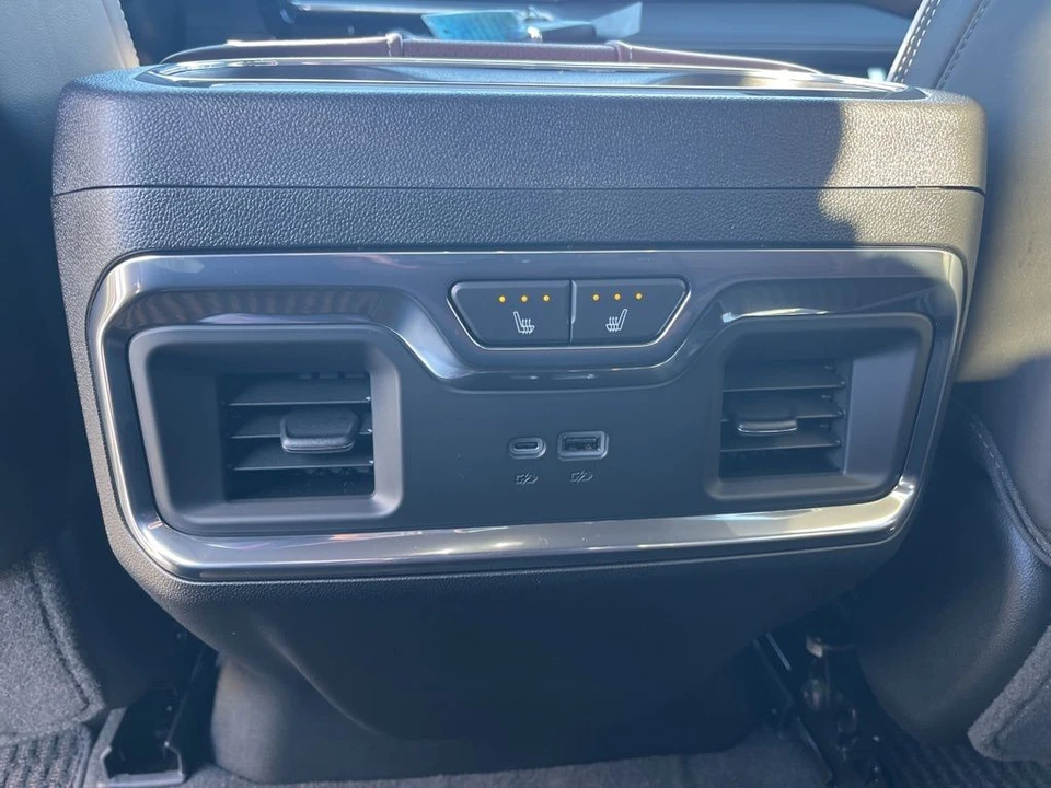 2026 GMC Sierra 5th Gen - Image 16 of 21