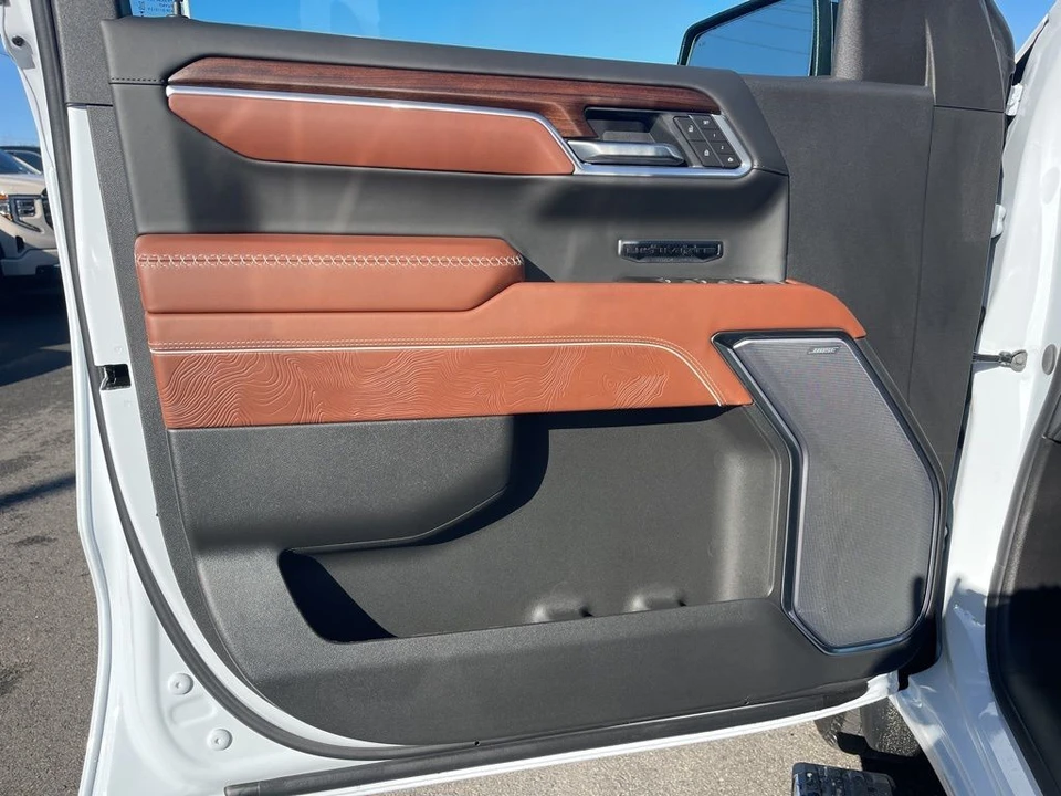2026 GMC Sierra 5th Gen - Image 9 of 21