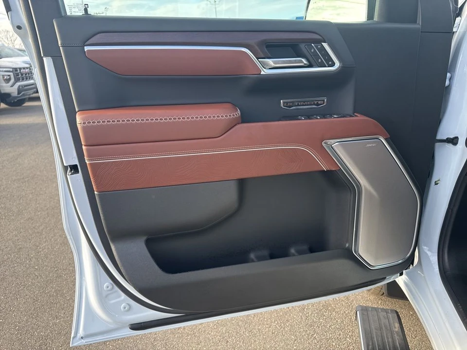 2026 GMC Sierra 5th Gen - Image 9 of 12