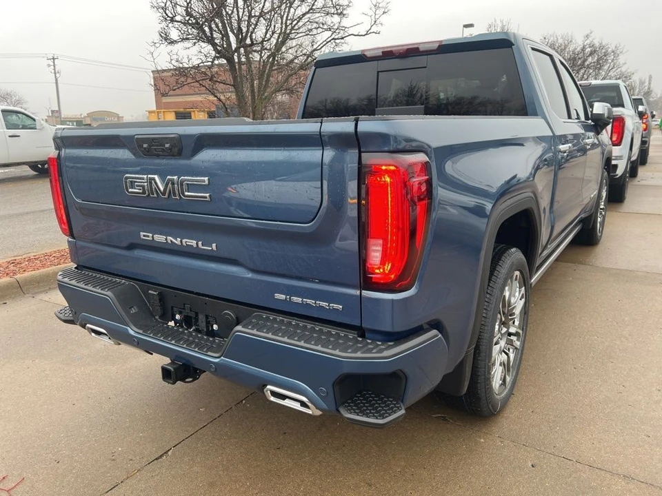 2026 GMC Sierra 5th Gen - Image 3 of 11