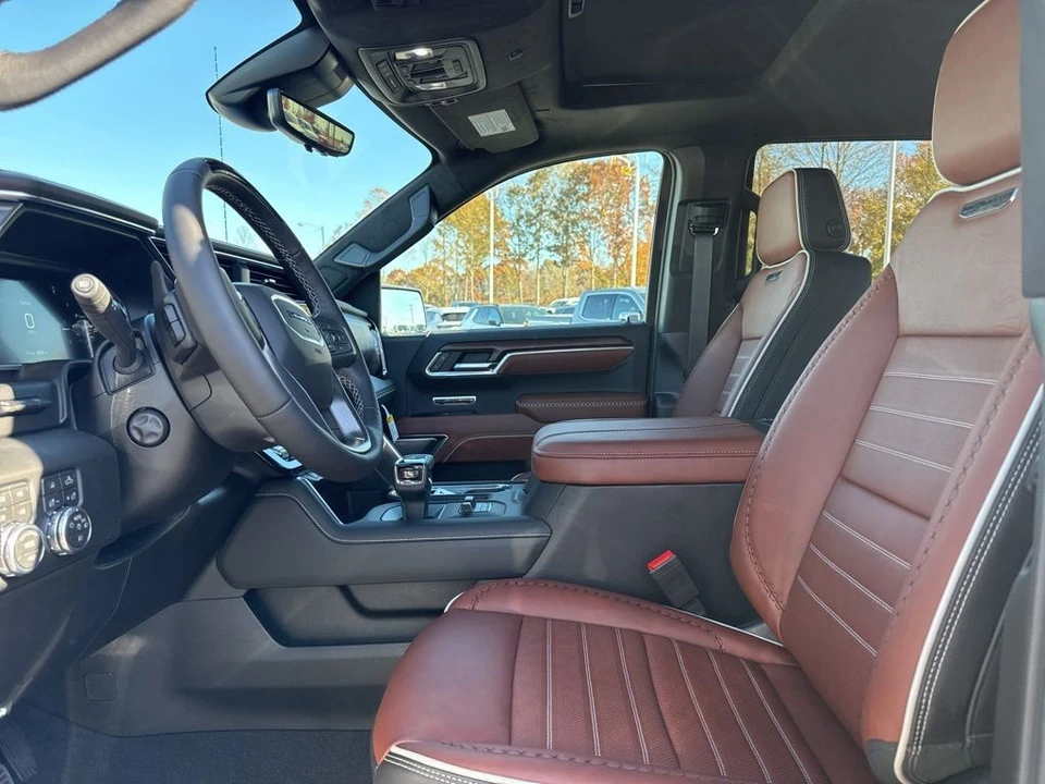 2026 GMC Sierra 5th Gen - Image 9 of 12