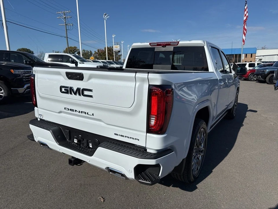 2026 GMC Sierra 5th Gen - Image 5 of 12