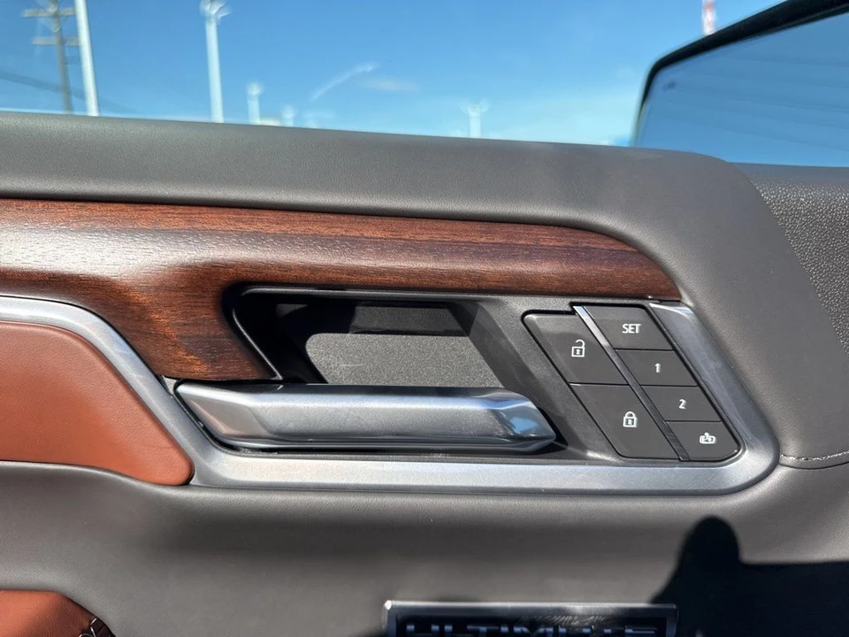 2026 GMC Sierra 5th Gen - Image 11 of 12