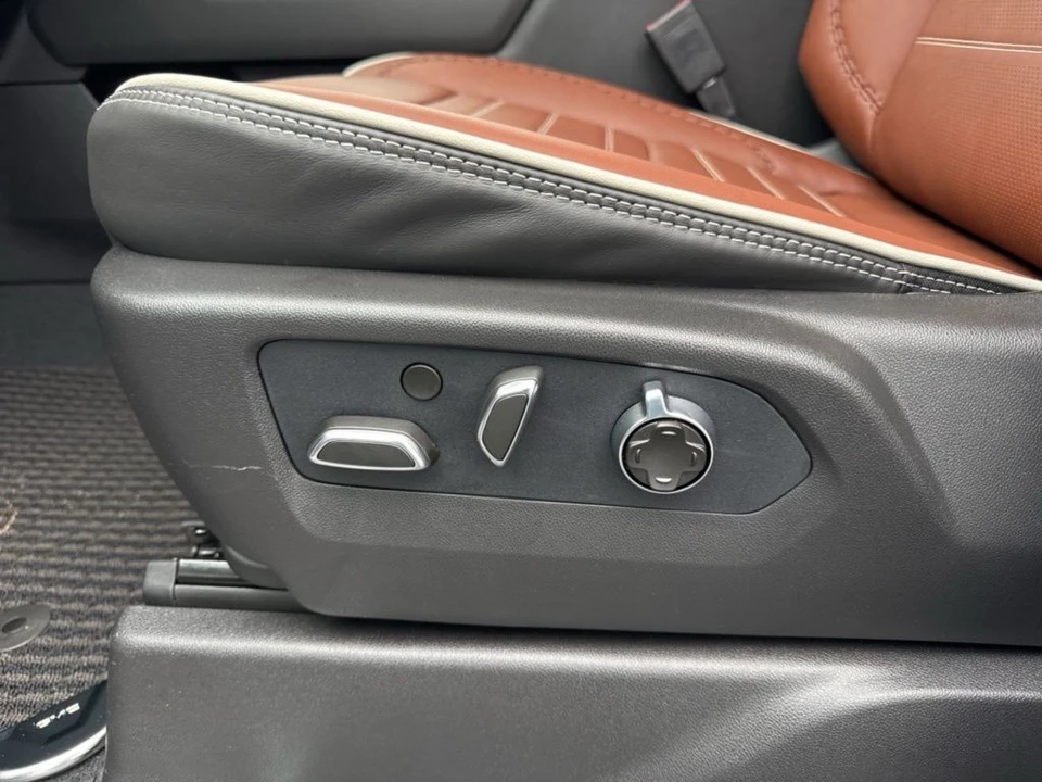 2026 GMC Sierra 5th Gen - Image 11 of 12
