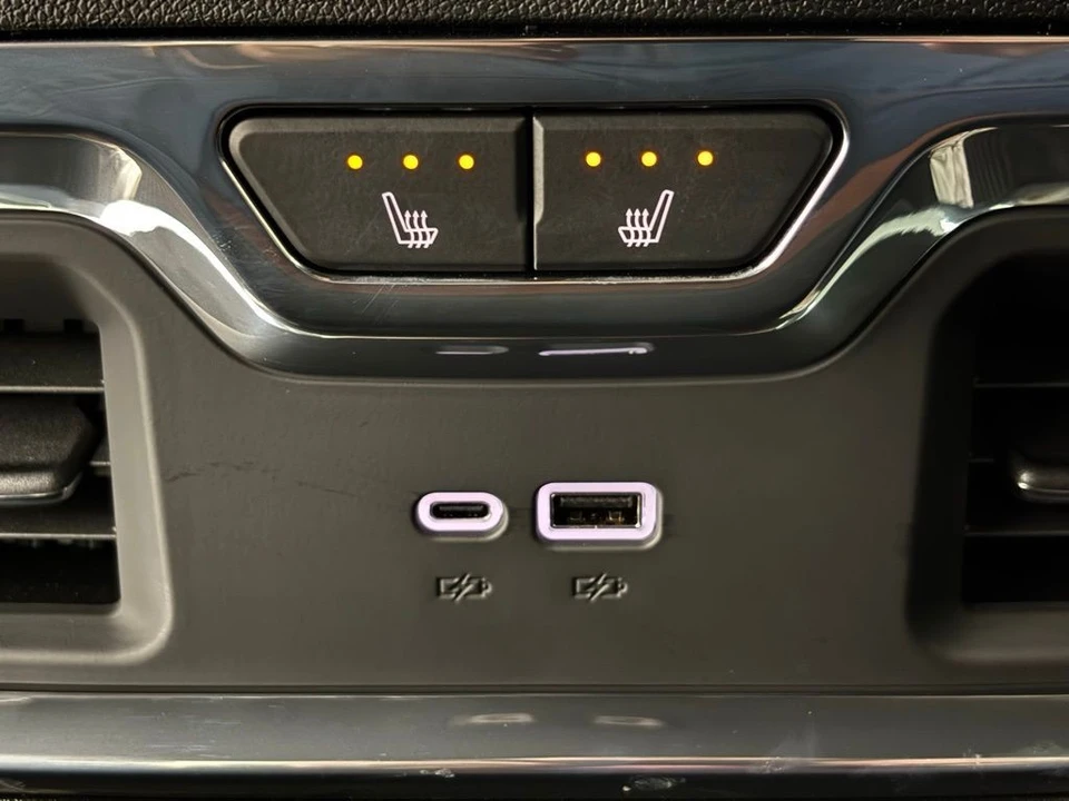 2026 GMC Sierra 5th Gen - Image 8 of 12