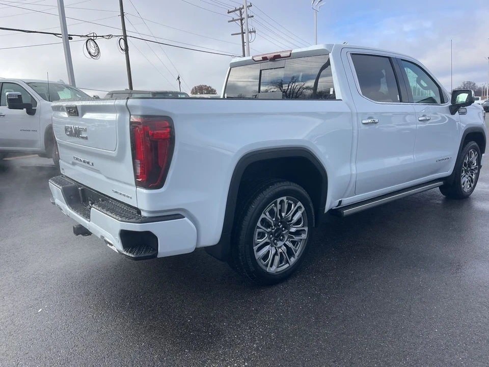 2026 GMC Sierra 5th Gen - Image 5 of 12
