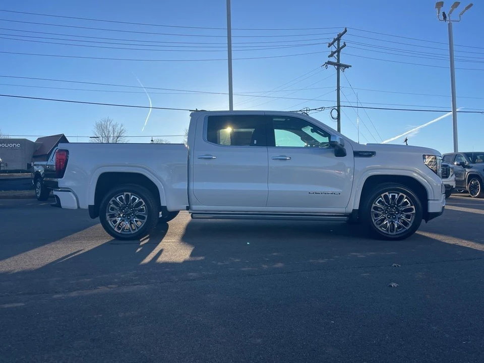 2026 GMC Sierra 5th Gen - Image 6 of 12