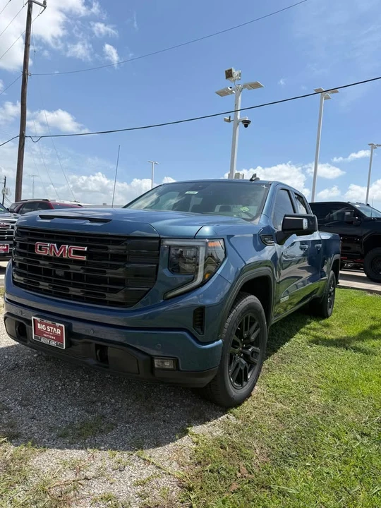 2026 GMC Sierra 5th Gen - Image 4 of 7